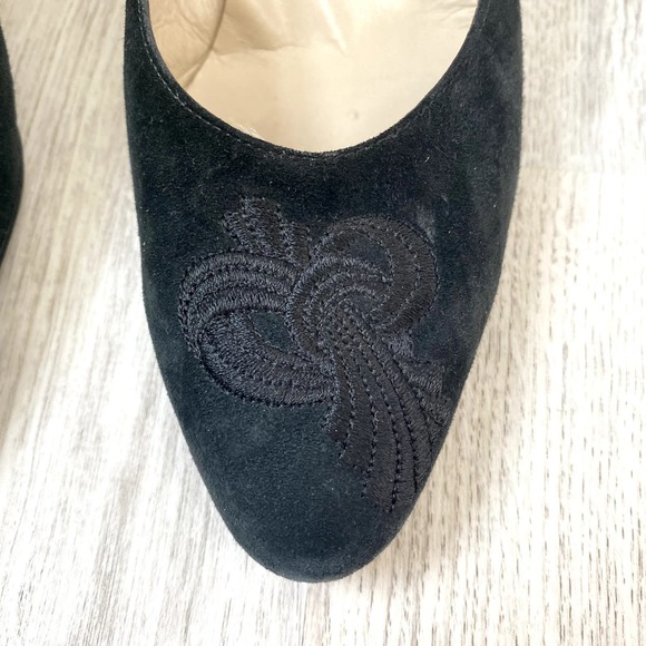 Salvatore Ferragamo Pump Heels 2.5 inch Size 7 - Picture 2 of 8